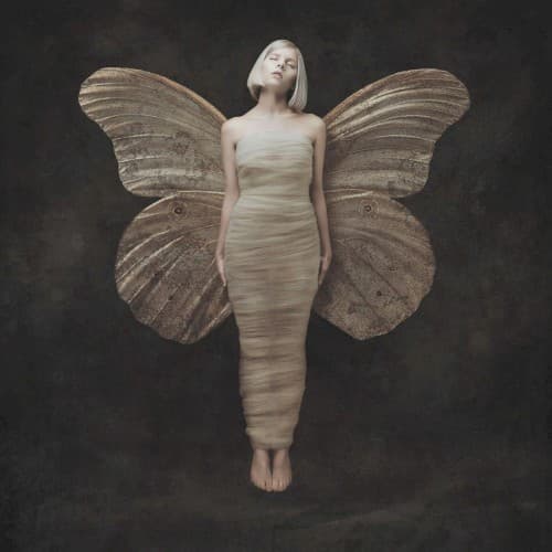 AURORA - ALL MY DEMONS GREETING ME AS A FRIEND